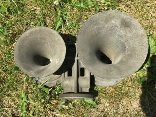 Nathan Two Chime Railroad Locomotive Air Horn - 3 & 5 Bells 5