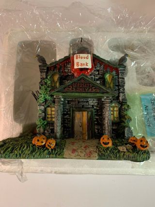 Hawthorne Village Munsters THE BLOOD BANK & TRUST Halloween NIOB 7