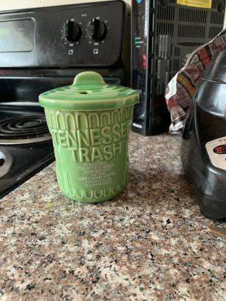 Opryland Hotel Tennessee Trash Drink Cup Green W/ Lid 12 Oz Ceramic Euc