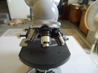 RARE CARL ZEISS MADE IN GERMANY 58 - 9902 MICROSCOPE WITH OBJECTIVES 2