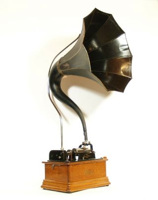 Near 1911 Edison Standard F Phonograph w/Cygnet Horn & 2/4 Minute Gearing 2