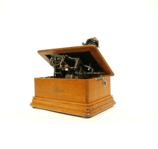 Near 1911 Edison Standard F Phonograph w/Cygnet Horn & 2/4 Minute Gearing 8