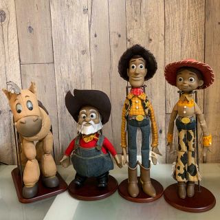 Young Epoch Toy Story Roundup Woody Jessie Bullseye Prospector Figure Statue Set