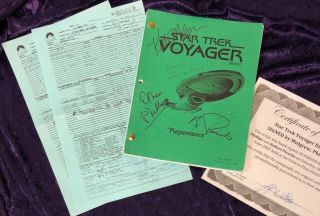 Star Trek Voyager Script Signed - Mulgrew,  Phillips & Picardo & Call Sheet,