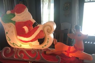 Grand Venture Large Christmas Blow Mold Santa Claus Sleigh & Reindeer Read 7