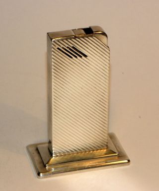 Art Deco Modernist Avedon Automatic Solid Sterling Silver Windproof Lighter