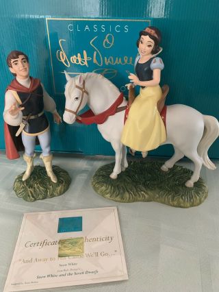 Wdcc Snow White On Horse And Prince Away To His Castle With