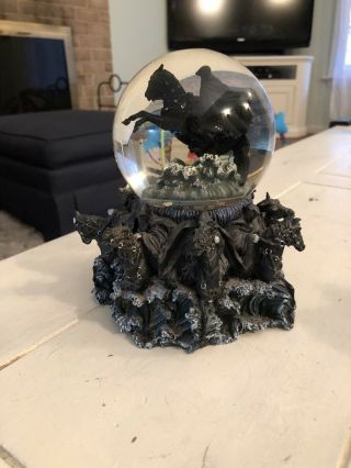 Lord Of The Rings Servants Of Sauron Snow Globe
