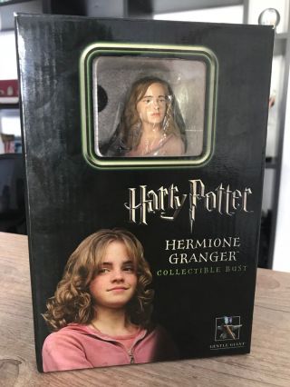 Harry Potter Hermione Granger Bust by Gentle Giant 8