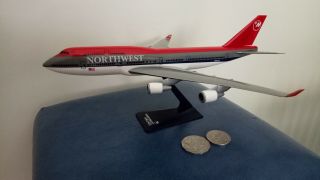 Northwest Airways Boeing 747 - 400 1:250 Plastic Model