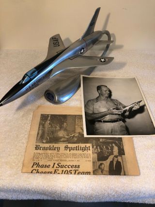 Vintage 1962 M.  M.  Verkuyl F - 105 Plane Model Thunderchief Metal W/ Documentation