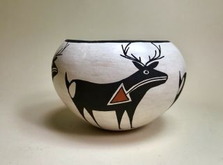 Deer Heart Line Pot by Lucy Lewis,  Acoma Pueblo 4