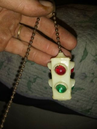 Vintage Glow In The Dark Stop Light Pull Chain