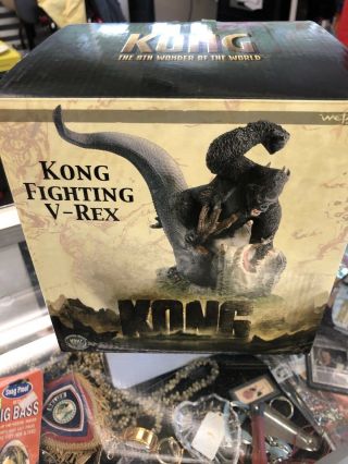 King Kong Fighting V - Rex Movie Statue - Weta Nz Collectibles - Limited Edition