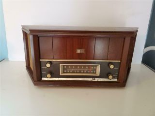 Vintage Magnavox Wood Am Fm Tube Radio