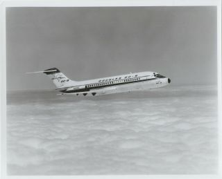 Large Vintage Photo - Douglas Dc - 9 N3302l In - Flight