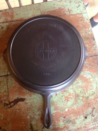 Griswold No.  720,  13 Inch Cast Iron Fry Pan Skillet 2