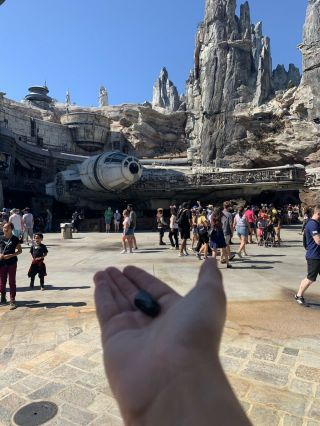 Disneyland Star Wars Galaxy’s Edge Black Kyber Crystal With Sith Holocron 11