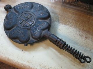 Antique Cast Iron 18 Griswold Hearts & Star Waffle Iron No Base