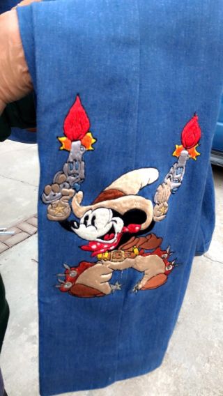 Antonio Giuseppe Mickey Mouse Jeans Outfit