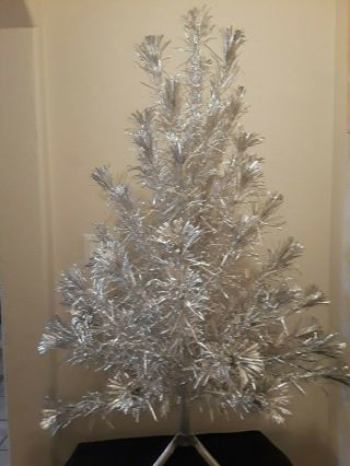 Evergleam Aluminum Christmas Tree