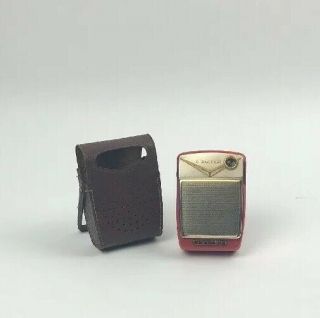 Vintage Red Realtone 6 Transistor Radio Model Tr 861 - 1 Falcon 6 With Case