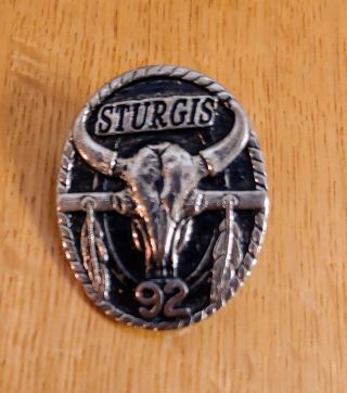 1992 Sturgis Motorcycle Rally Biker Skull Metal Pin Pinback Vest Jacket 1 3/4 "