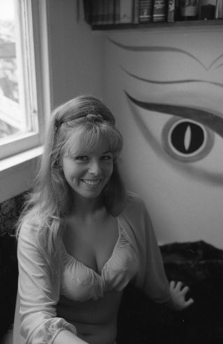 1960s Doris Nieh Negative,  Sexy Pin - Up Girl Anna Lee Austin,  Actress,  N300352