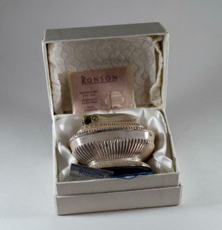 VINTAGE BOXED RONSON QUEEN ANN SILVER PLATED TABLETOP LIGHTER 5