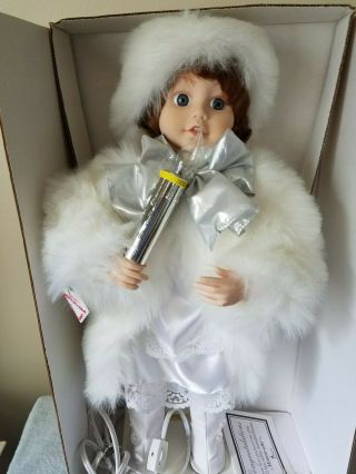 21 " Telco Motion - Ettes Victorian Lady In White Fur Animated Illuminated 2