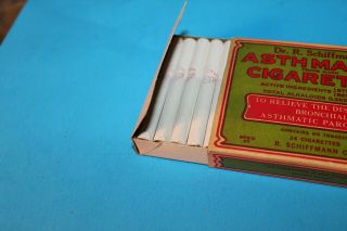 Dr.  R.  Schiffmann ' s ASTHMADOR CIGARETTES w/24 Cigarettes.  1920 ' s - - - 30 ' s 7