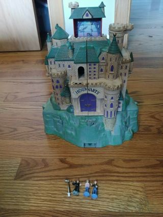 Harry Potter Hogwarts Castle Forbidden Corridor Toy Mini Playset 2001 Mattel