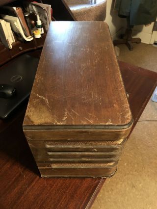 1940 Montgomery Ward Airline AM/SW Table Radio Model 729 3