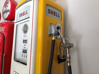 Authentic Tokheim 39 Shell Gas Pump from 1938 - 1958 2