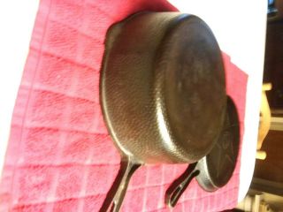 VINTAGE CAST IRON HAMMERED SKILLET 4 IN 1 LID WITH HINGE BY LODGE 2