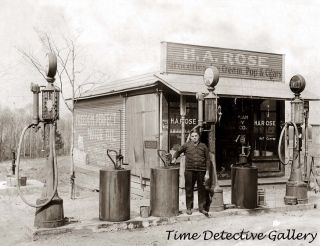 Vintage Gas Station / Pumps - Mundy 