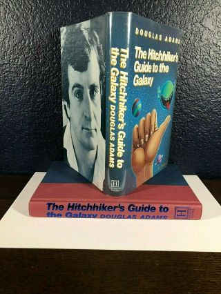 Douglas Adams THE HITCHHIKER ' S GUIDE TO THE GALAXY Restaurant Universe Fish 5 hc 2