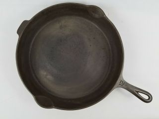 Griswold No.  12 Cast Iron Skillet 719 Heat Ring