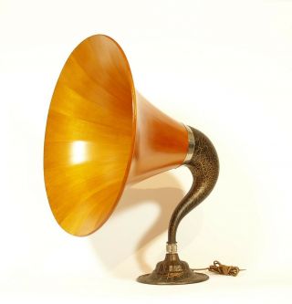 1924 Music Master Concert Radio Horn Speaker W/22 " Spruce Wood Bell