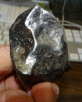 294 Gm.  Canyon Diablo Iron Meteorite ;museum Grade With Stand And Label.  7 Lbs