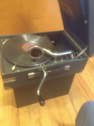 Antique His Masters ' Voice,  HMV,  green snakeskin gramophone,  England,  model 101 2