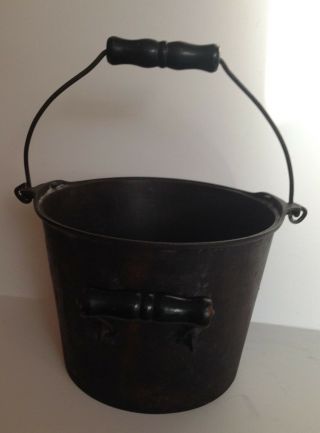 Antique Skinner Ssafety Co 8 Cast Iron Cooking Pot 2 Wood Handles 8,  2lbs