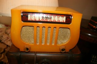 Dewald Model A - 501 Catalin Am Radio