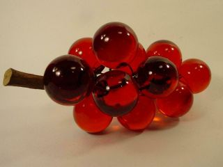 2 VINTAGE 1960s ROYAL ROSE RED ACRYLIC LUCITE GRAPE CLUSTERS WOOD STEMS 2