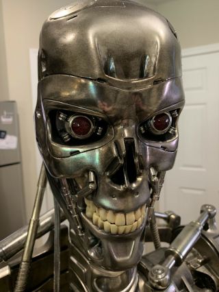 Sideshow Collectibles Terminator T800 Endoskeleton Lifesize Bust 6