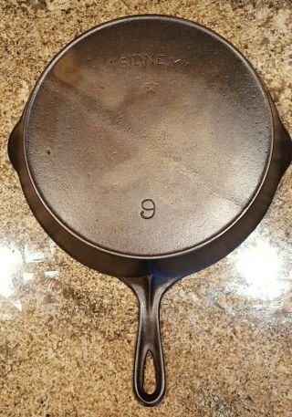 Rare Antique 9 " Sidney " (wagner) Cast Iron Skillet W/star Makers Mark & Ht Ring