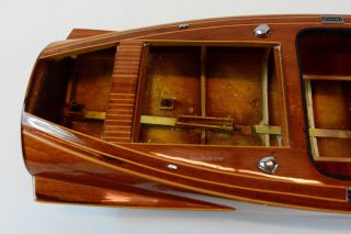 1940 Chris Craft Barrel Back Mahogany Runabout Classic Boat Model 28.  5 