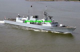 1 Slide Of Canadian Navy Halifax - Class Frigate Vancouver (ffh - 331)