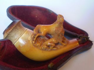 ANTIQUE MEERSCHAUM PIPE WITH FITTED CASE,  HORSE & DOG DESIGN 3