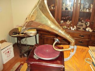 Victrola Gramophone with External Brass Speaker Needs Crank ID:44849 2